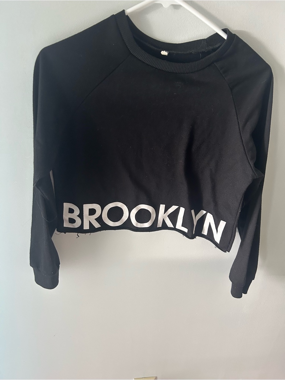 Brooklyn Cropped Black Sweatshirt